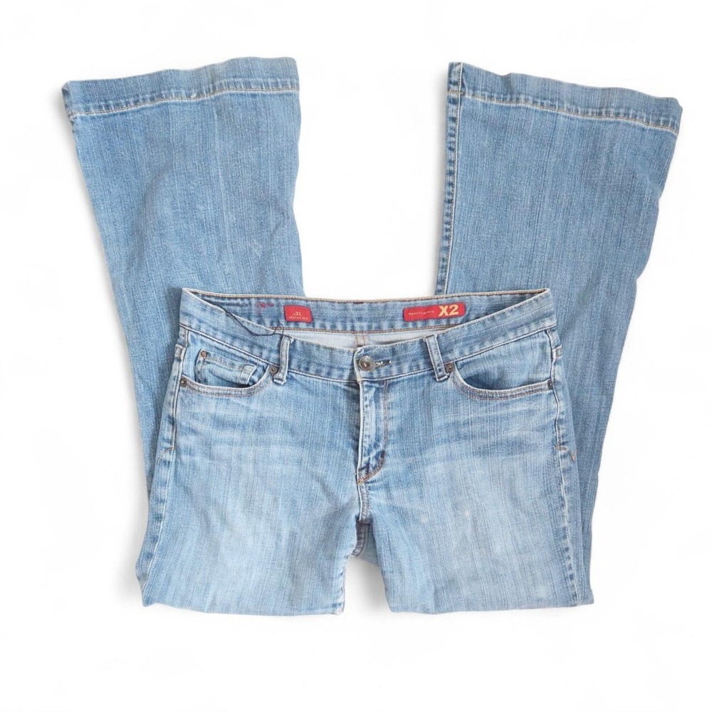 x2 light wash low rise bootcut jeans size 31